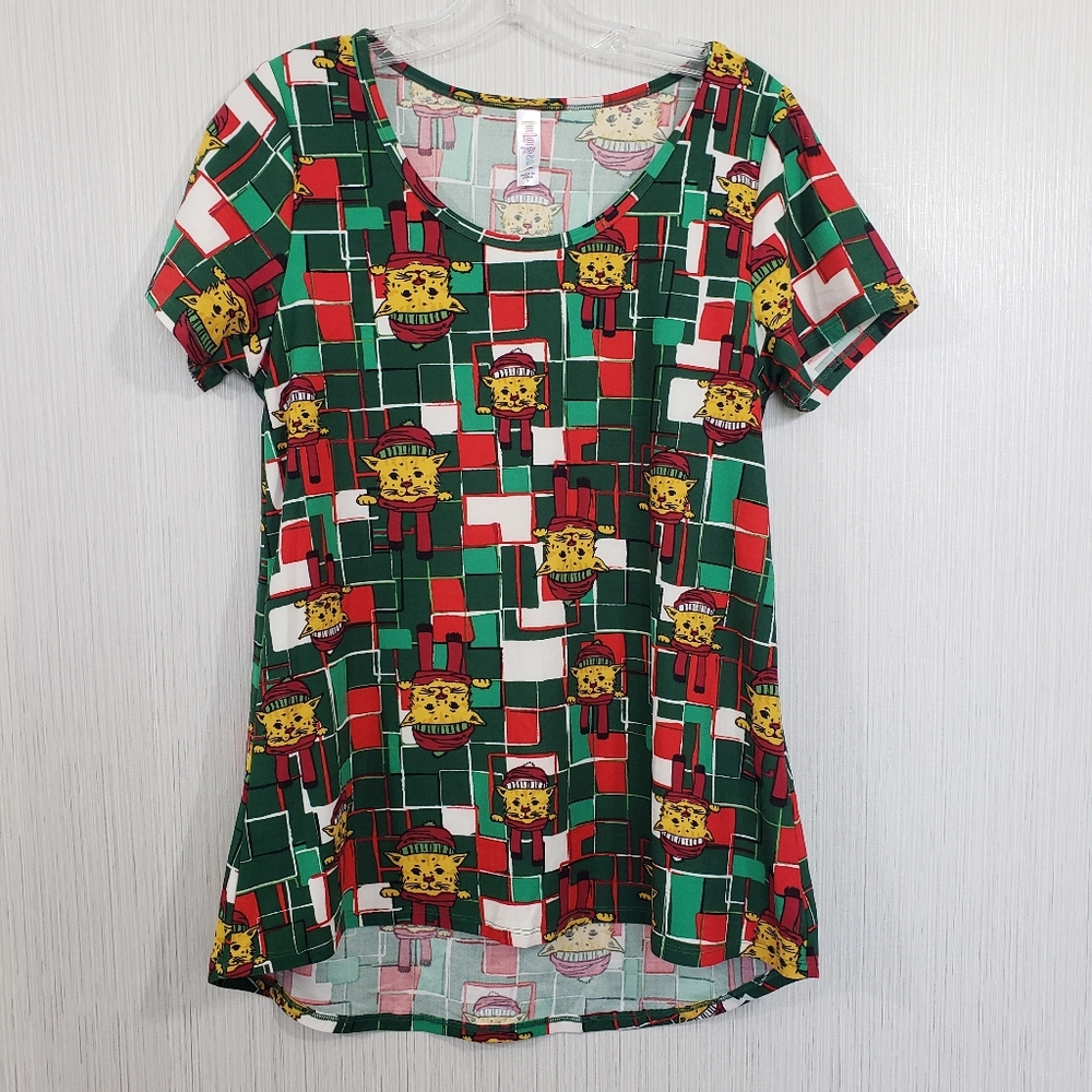 LulaRoe peeking cat print with hat & scarf on classic Tee hi low curved …